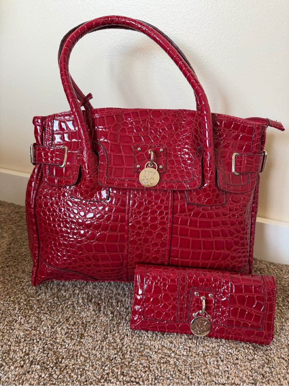 NEW YORK & COMPANY Red Croc Embossed Handbag Satchel with Matching Wallet